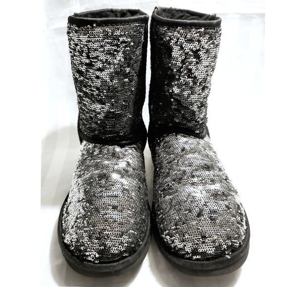 UGG Sequin Sparkling Black Silver Classic Short Boots Sz 9 - Picture 2 of 9